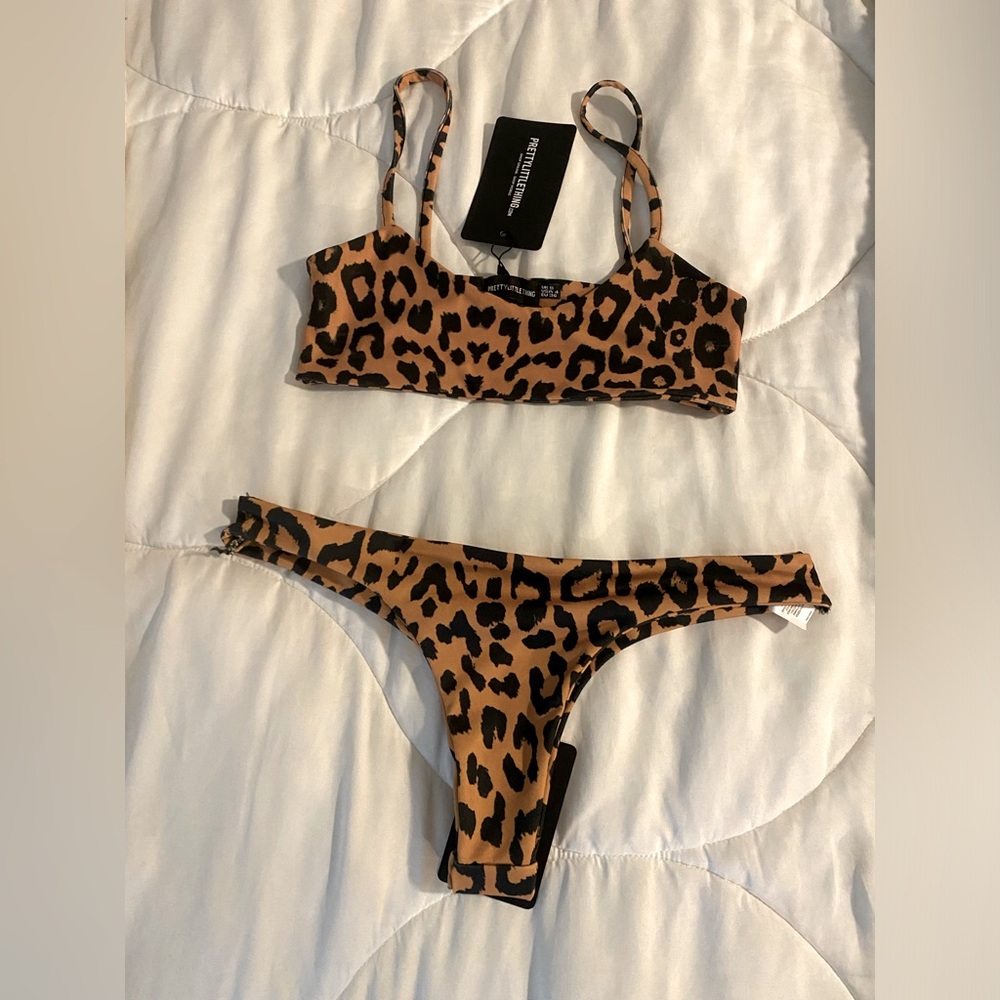NWT PrettyLittleThing Bikini